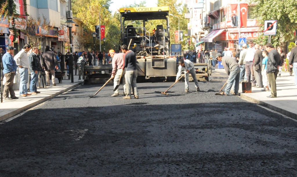 Omurtak Caddesi Asfaltland�