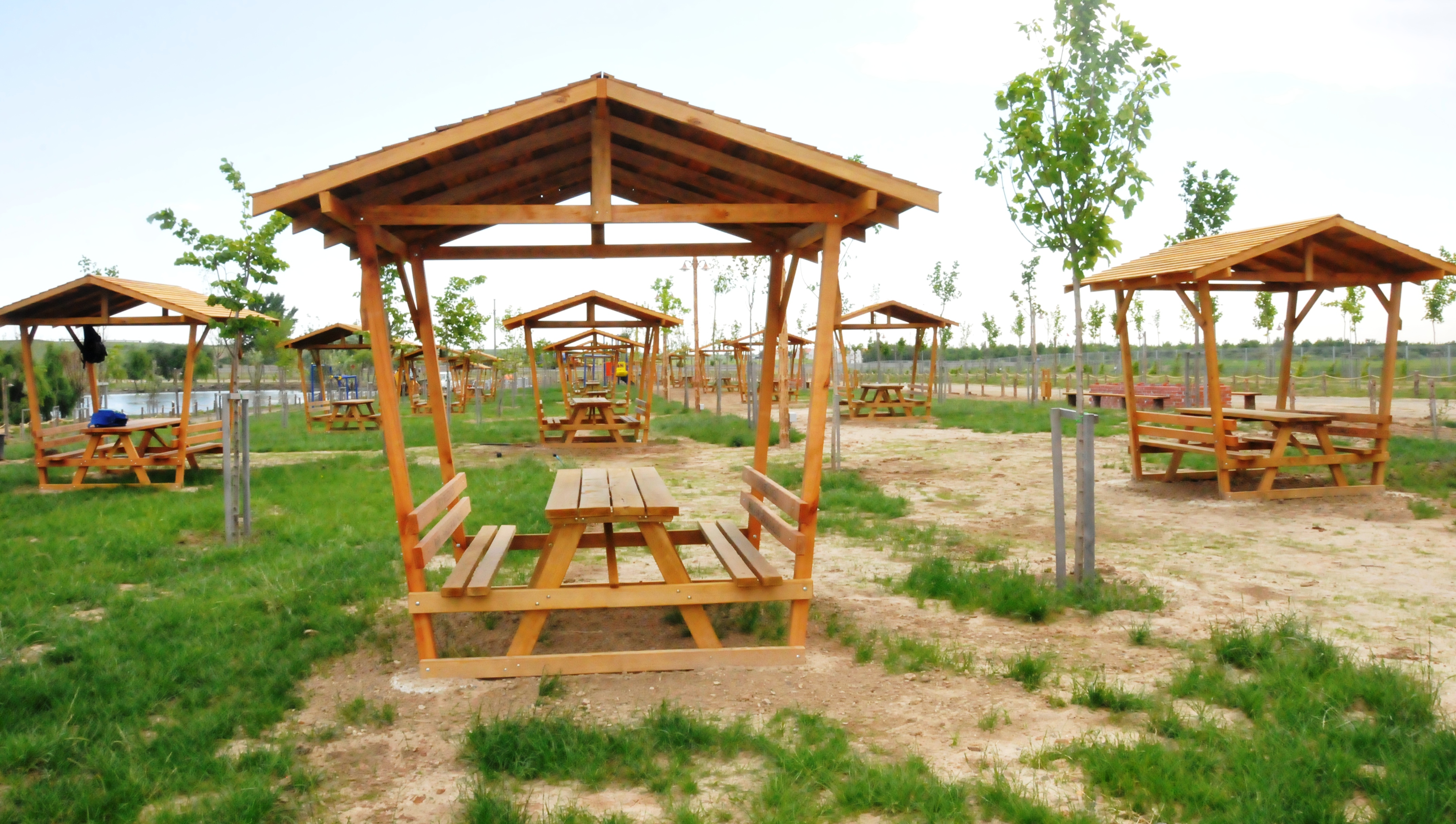 Glba Park ehir Mobilyalar le Donatlyor