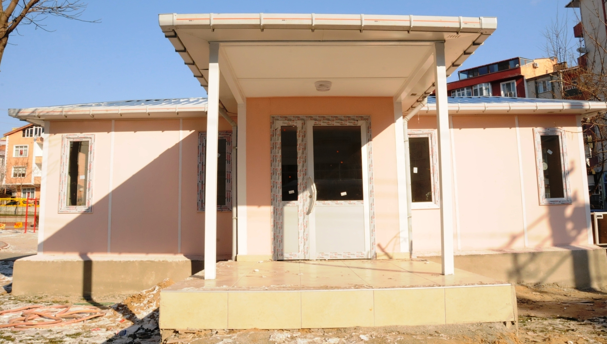 Yeni Muhtarl�k Evleri Yap�l�yor