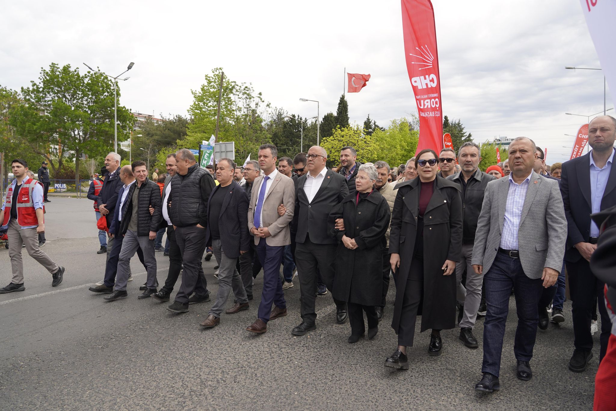 Bakan Sarkurt 1 Mays Kutlamalarna Katld