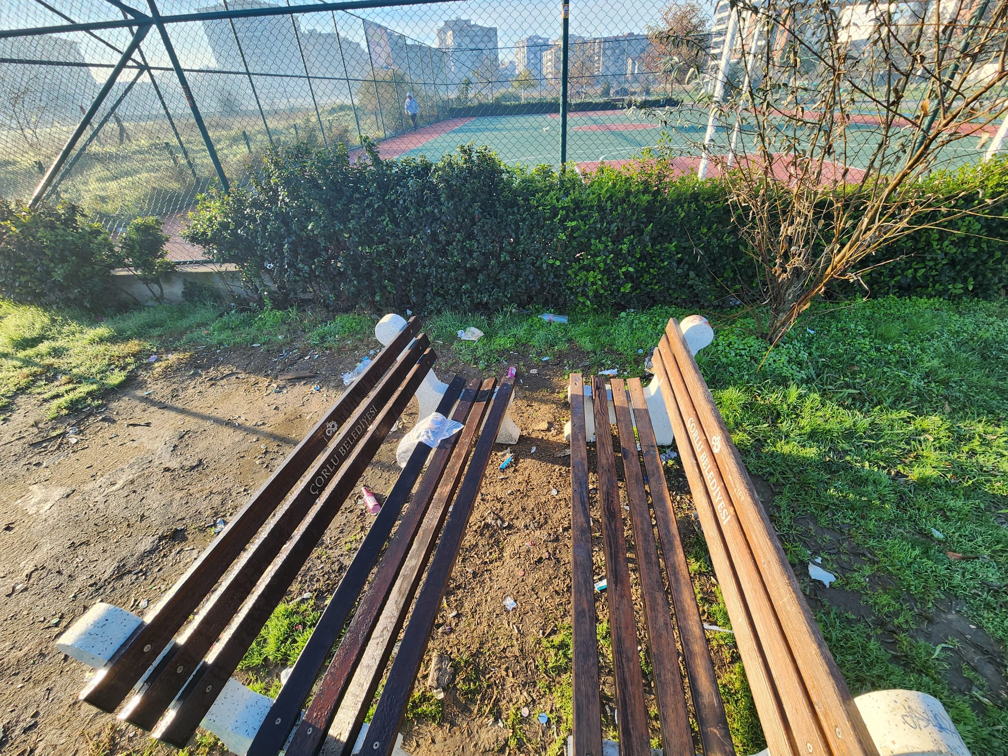 Bakan Sarkurt Canl Yaynla Vatandalara Seslendi: "Bu ehir, Bu Parklar Hepimizin!"