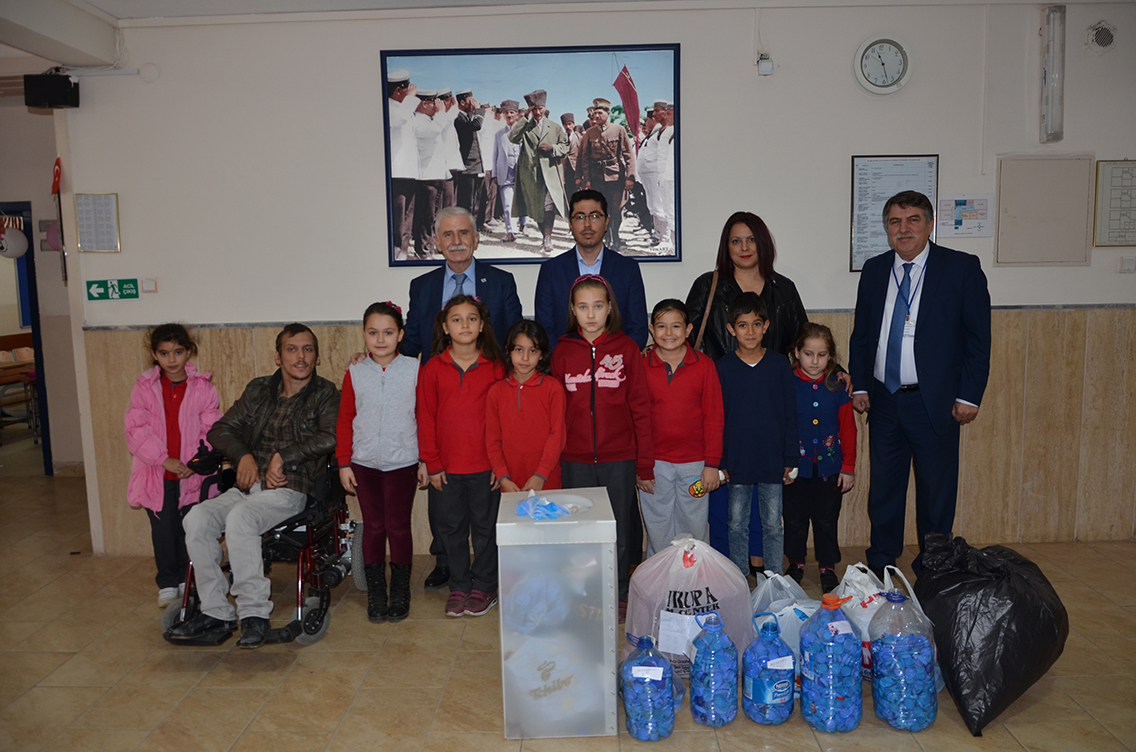 �orlu Belediyesi�nden Plastik Kapak Kampanyas�na Destek