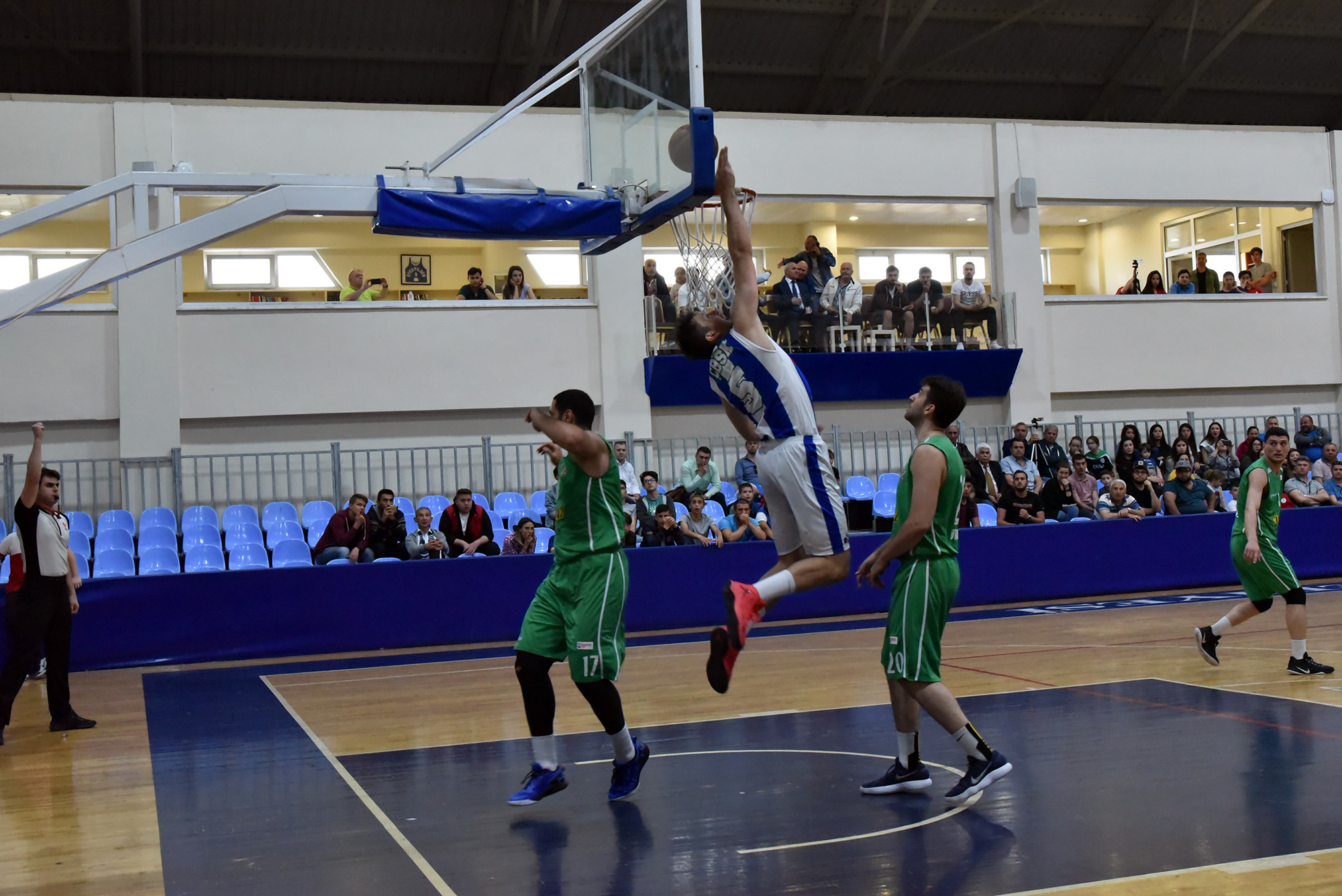 �BSK Liderli�ini S�rd�rd�