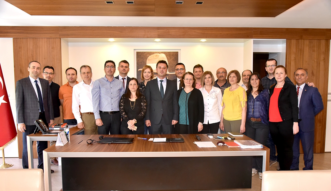 Birim M�d�rlerimizden Ba�kan Sar�kurt�a Tebrik Ziyareti