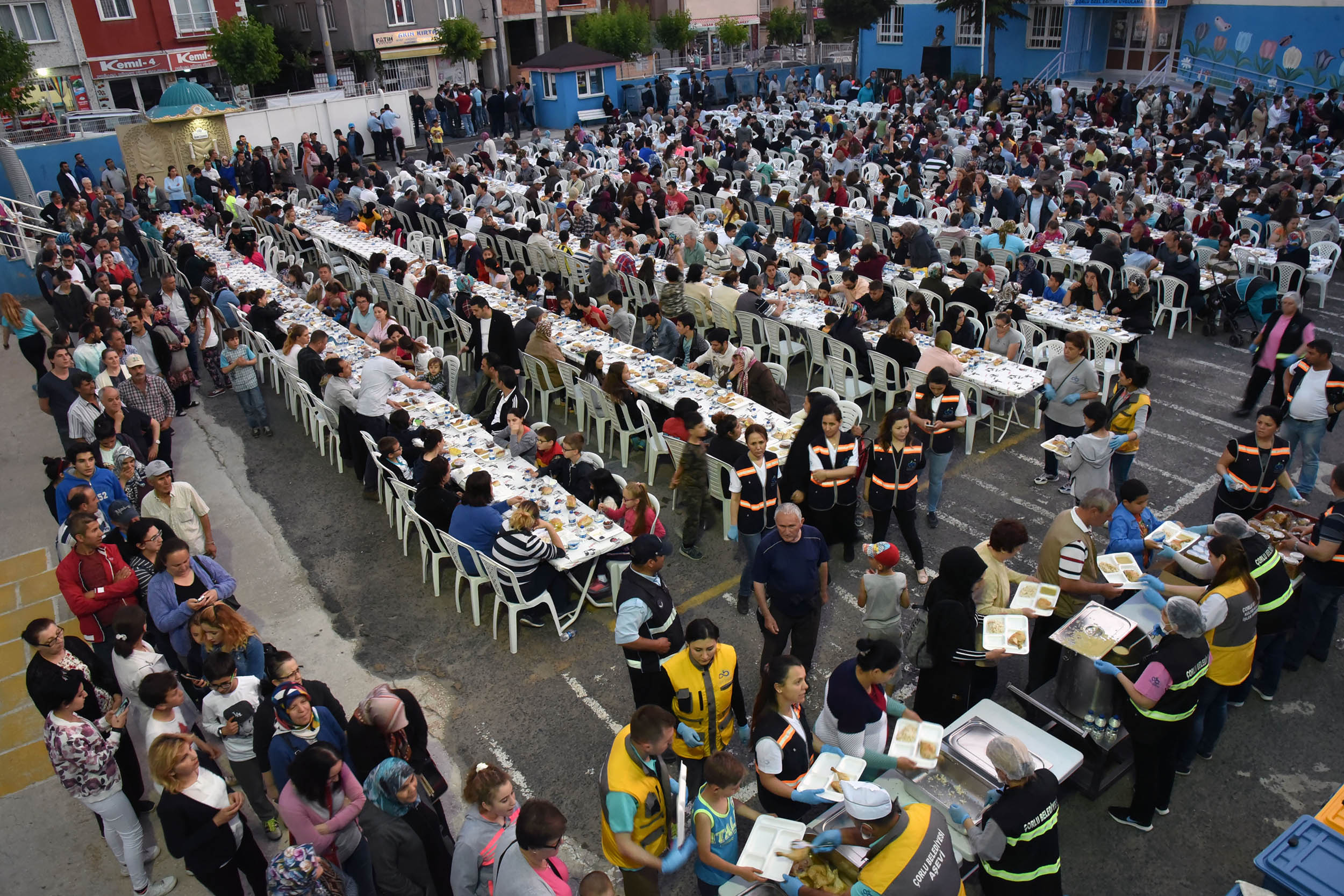 Mahalle ftarlar Devam Ediyor