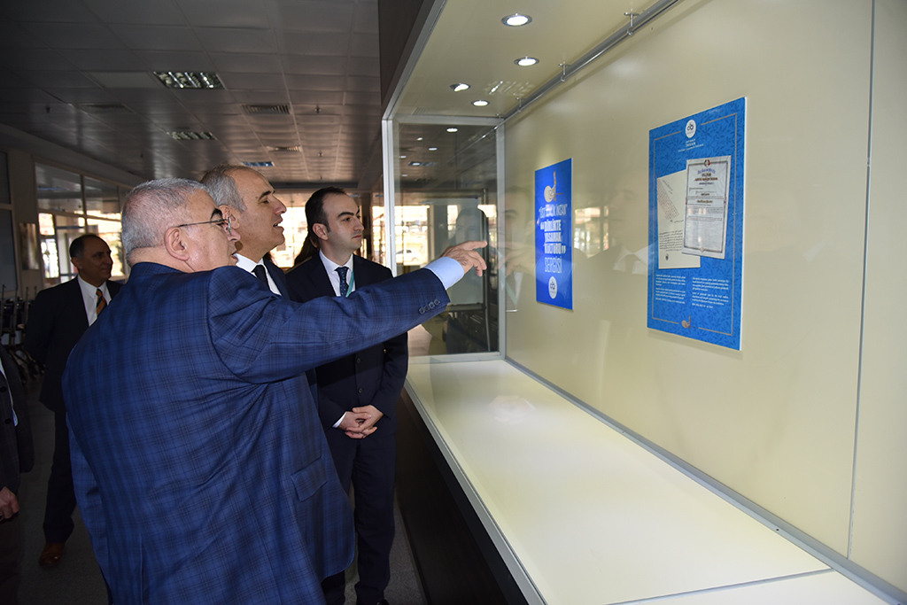 T�p Bayram��nda "Birlikte Ya�amak K�lt�r�" Sergisini A�t�k