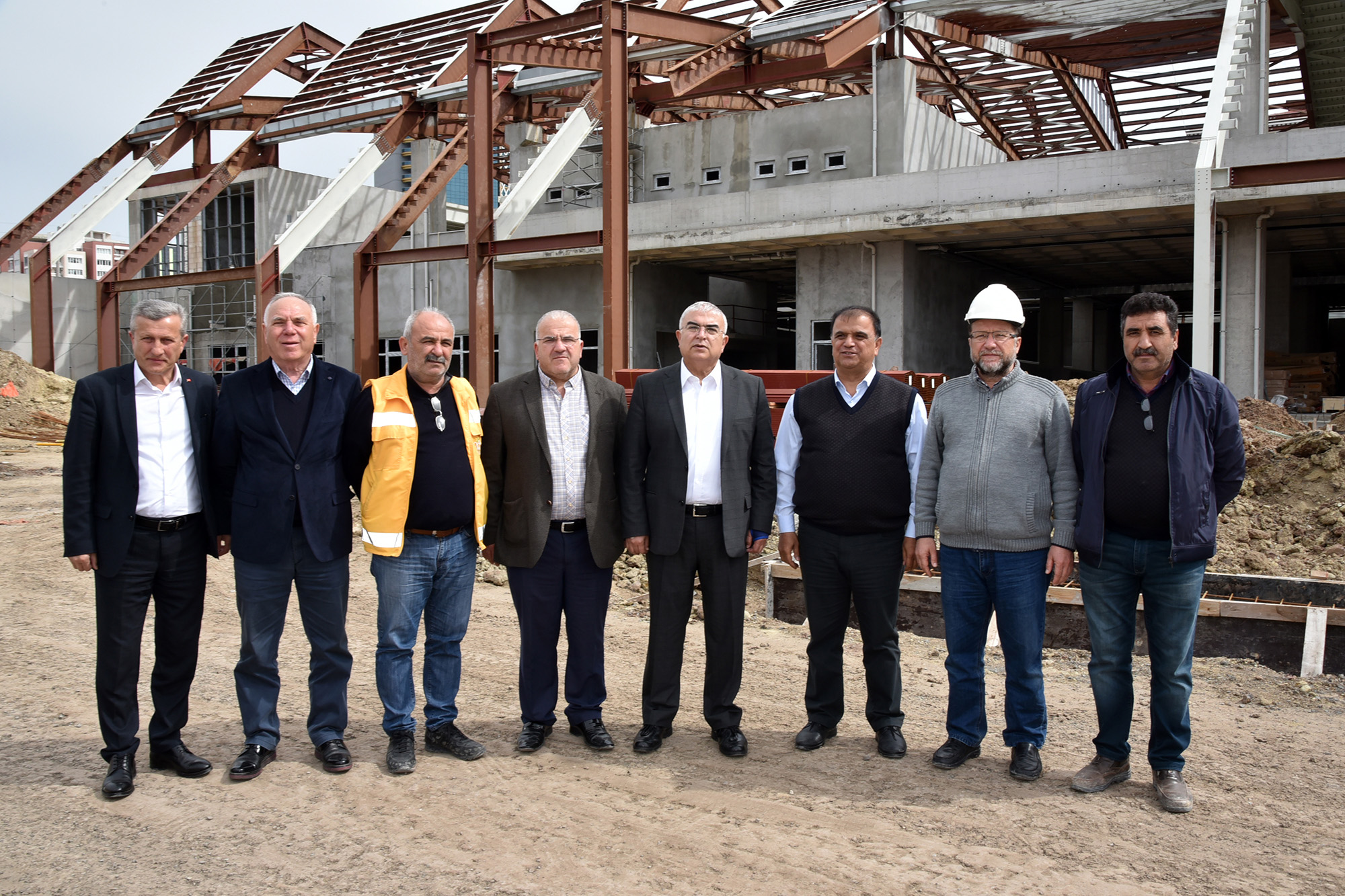 Antalya Semt Pazarc�lar Odas� Pazar Yerini �nceledi