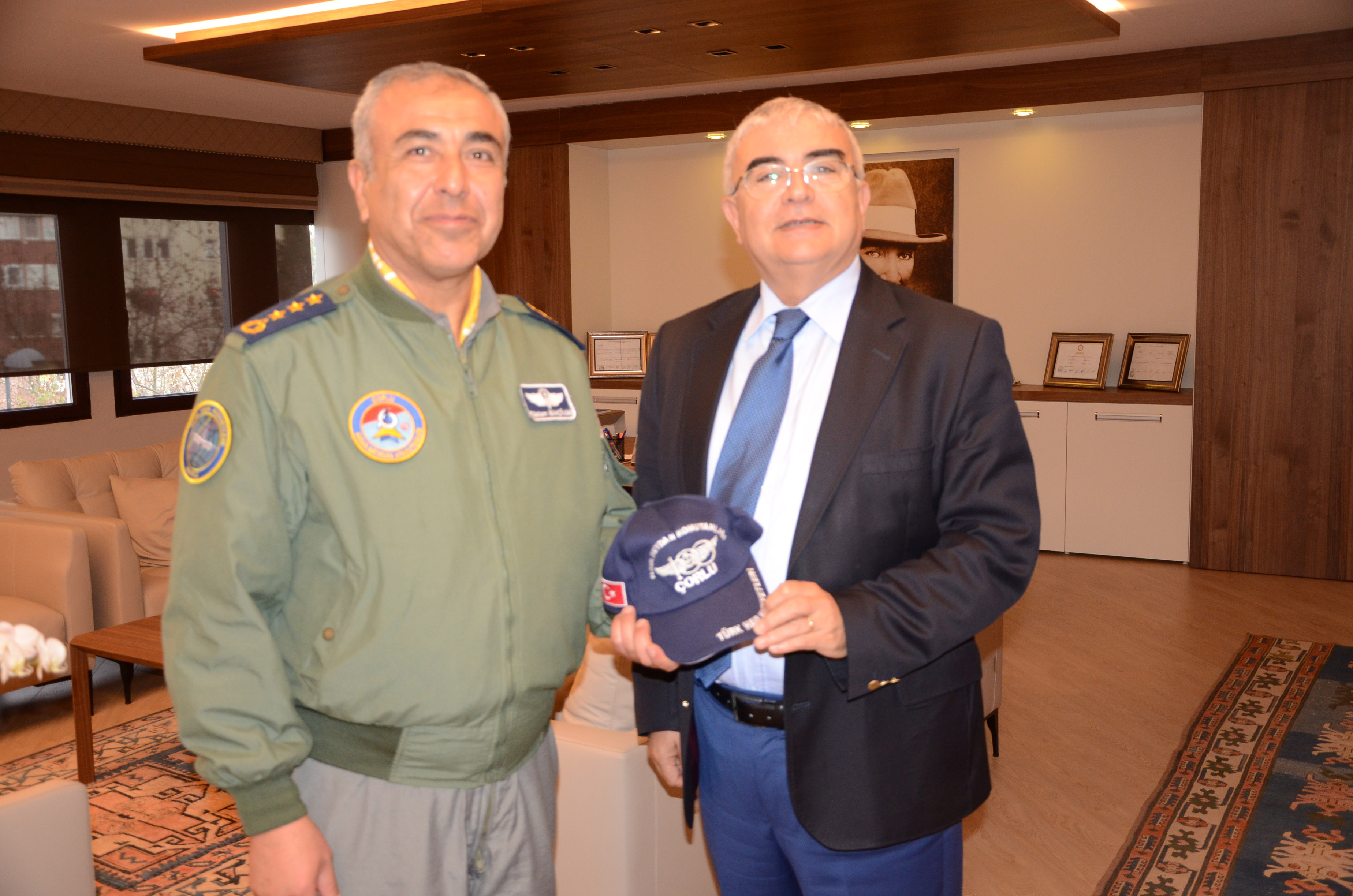 Hava Meydan Komutanndan Bakan Baysana Ziyaret