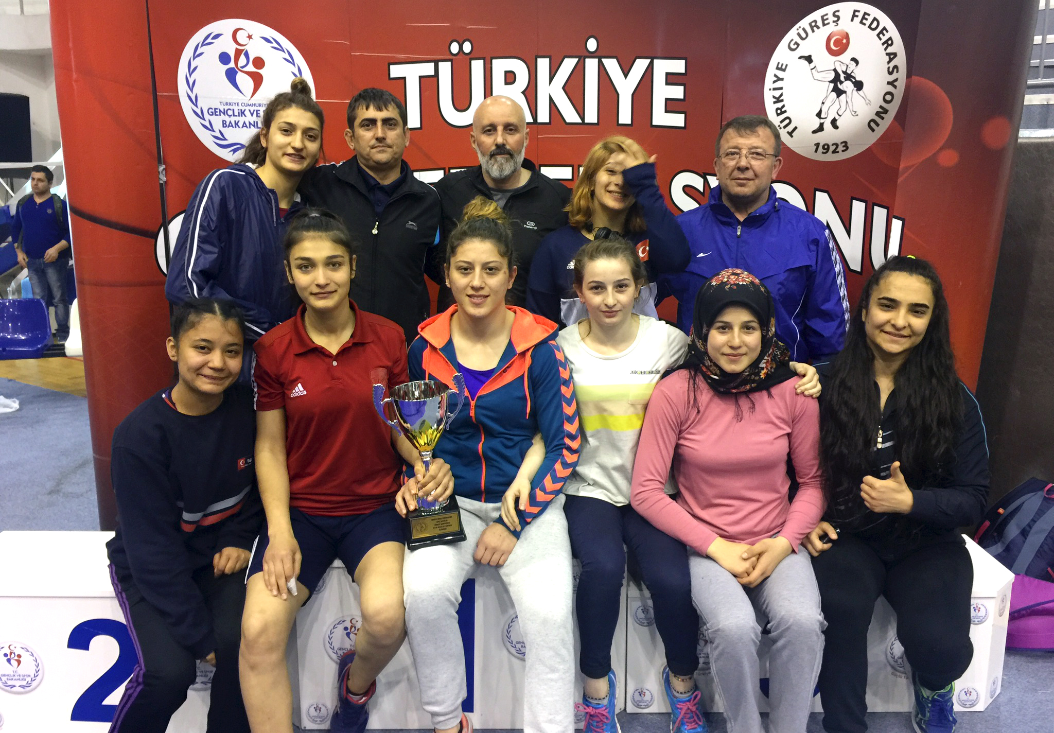 Sporcular�m�z Milli Tak�m Ad�na G�re�ecekler