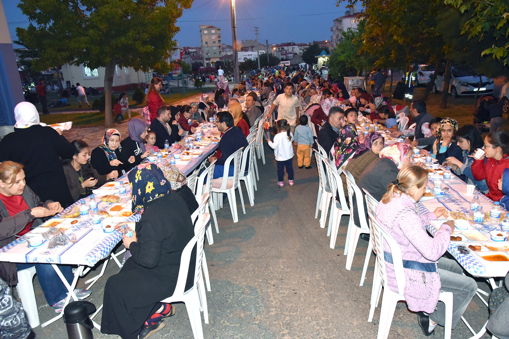 ftar Yemekleri Hatip Mahallesinde Devam Etti