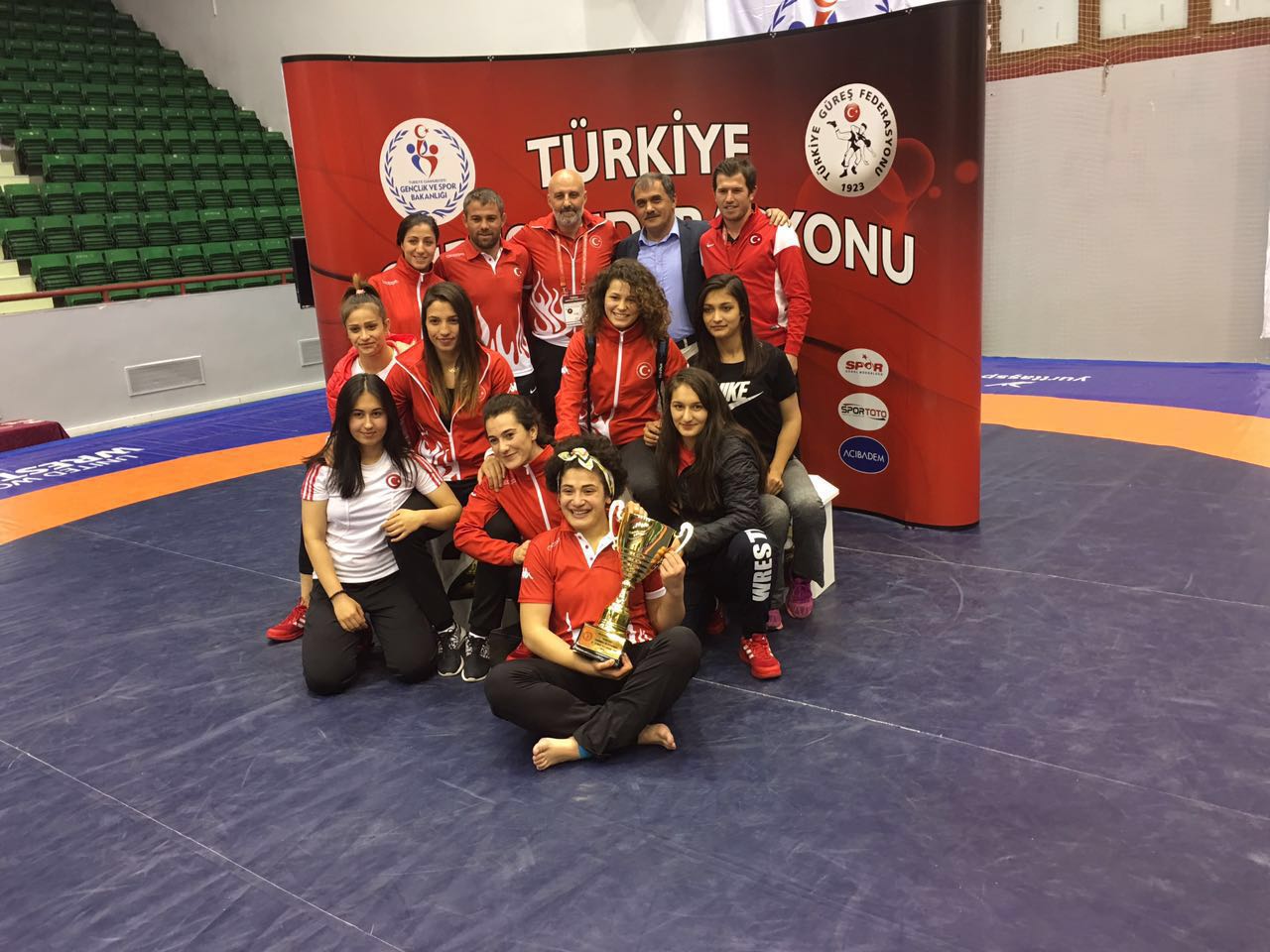 Greilerimiz ampiyonlar Turnuvasndan Baaryla Dnd