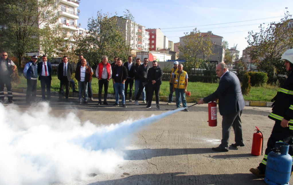 Belediye Personeline Yangn Sndrme Eitimi Verildi