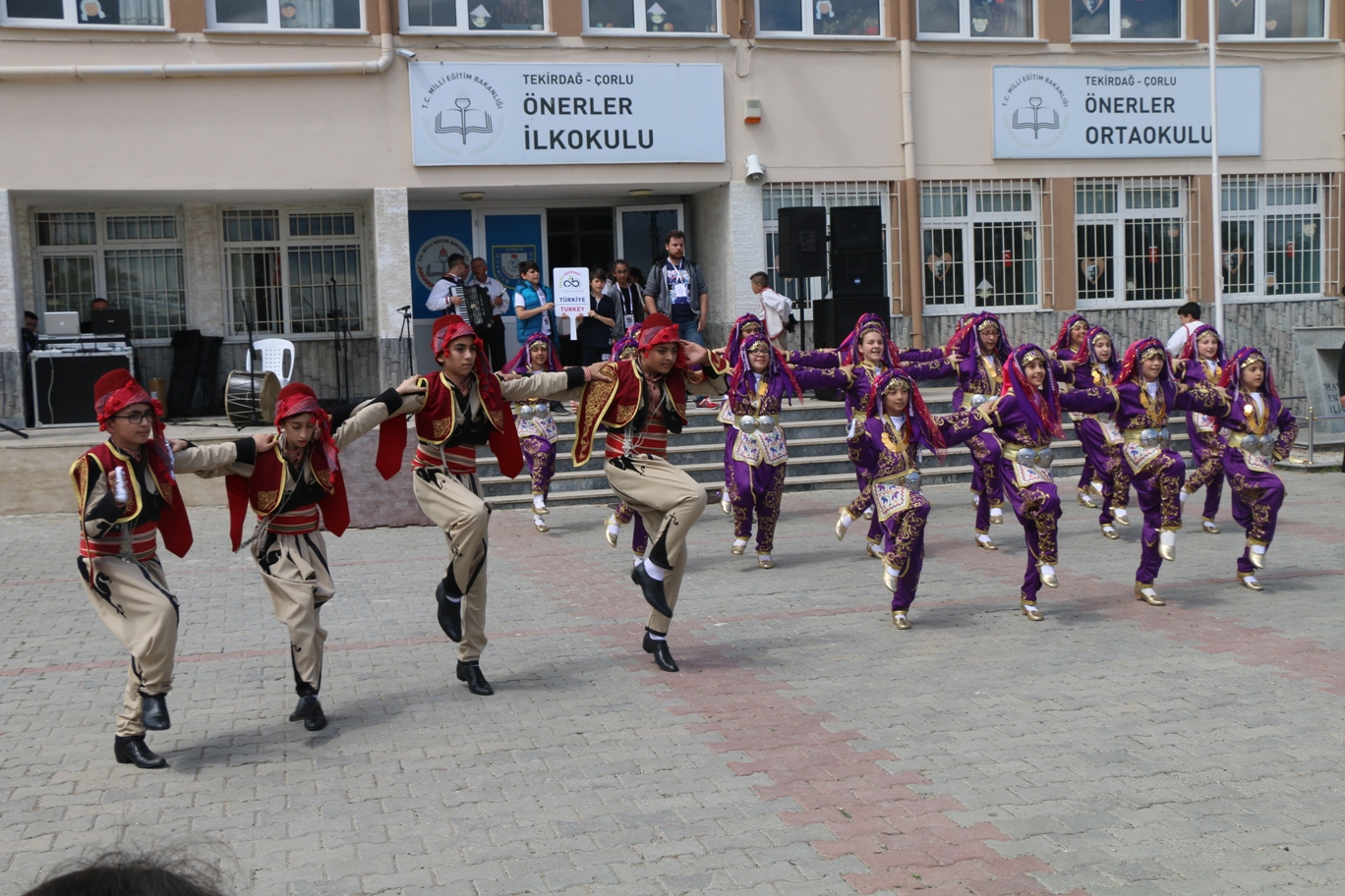 ocuk Festivali Mahalle Gsterileriyle Devam Etti