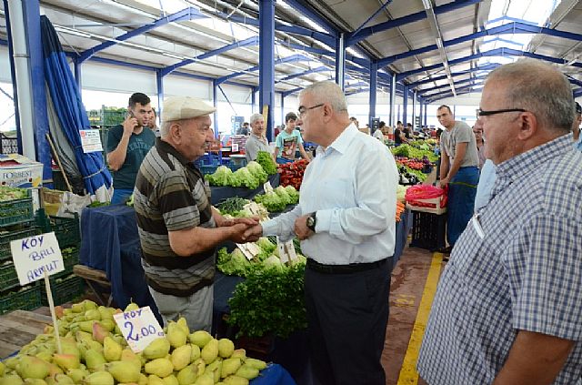 Bakan Baysan Kapal Pazar Yerini Ziyaret Etti