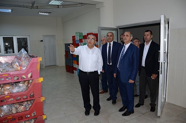 Vali Saliholu ve Kaymakam Kl Aevinde ftara Katld