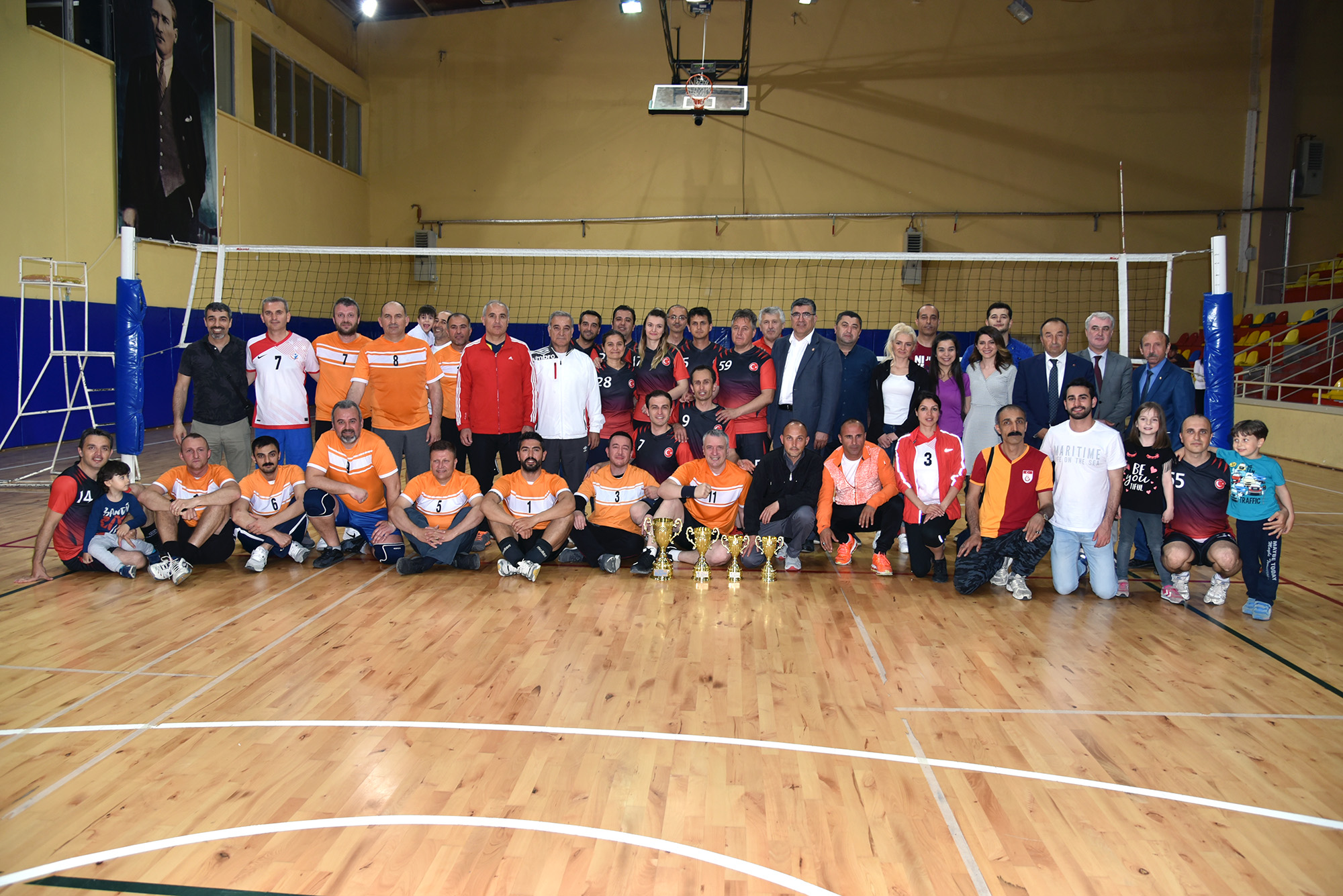 Kaymakaml�k Voleybol Turnuvas� Sona Erdi