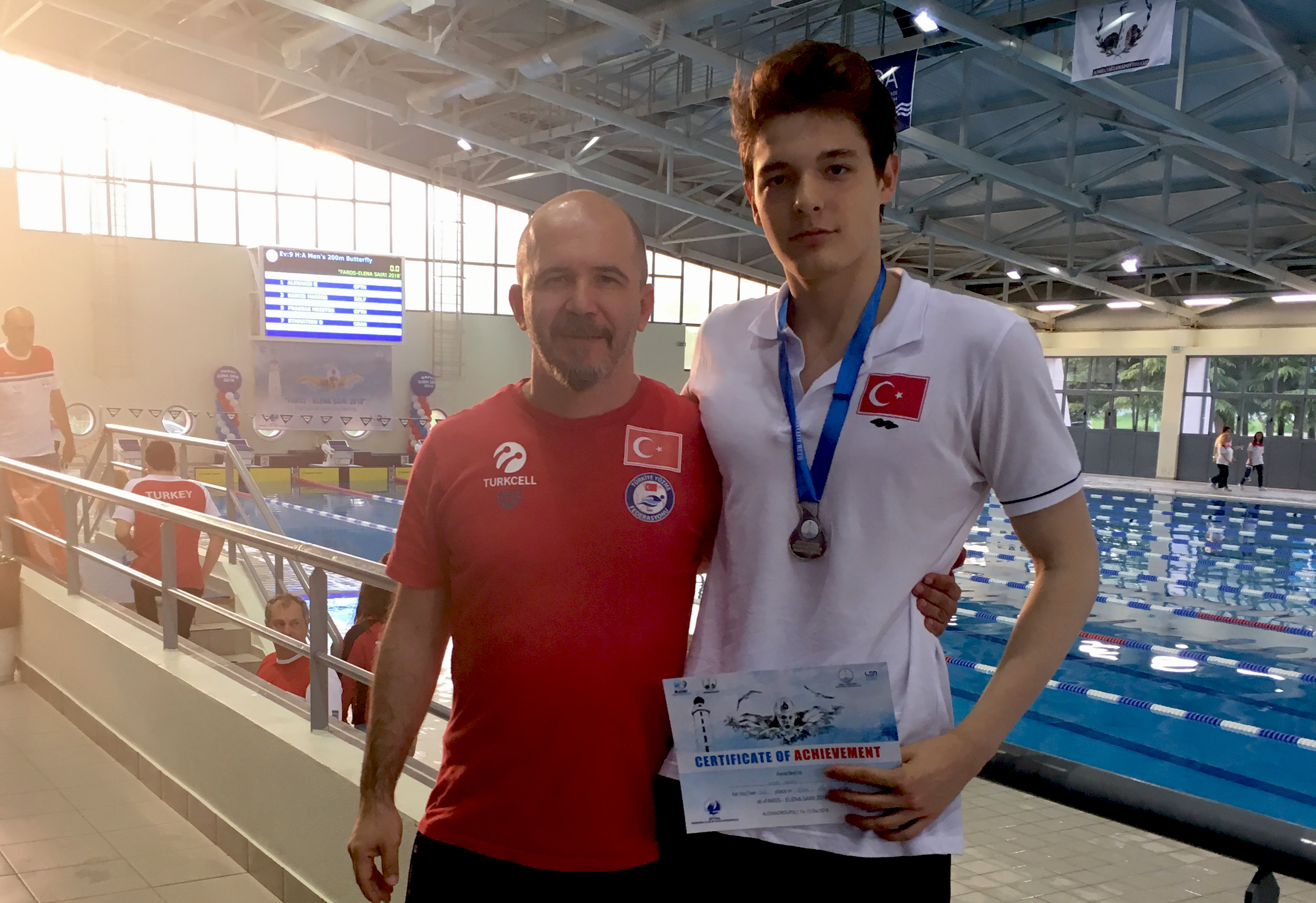 Milli Y�z�c�m�z Mert Ziya Gururumuz Oldu