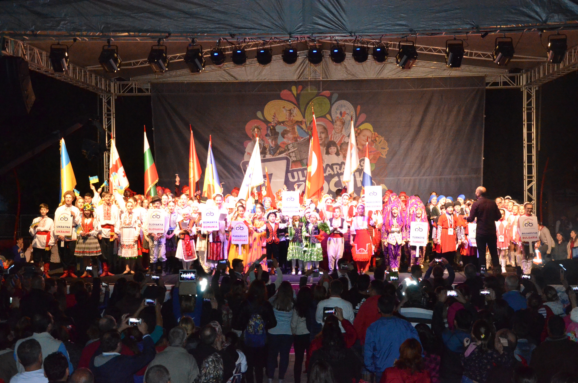 7. Uluslararas ocuk Festivali Sona Erdi