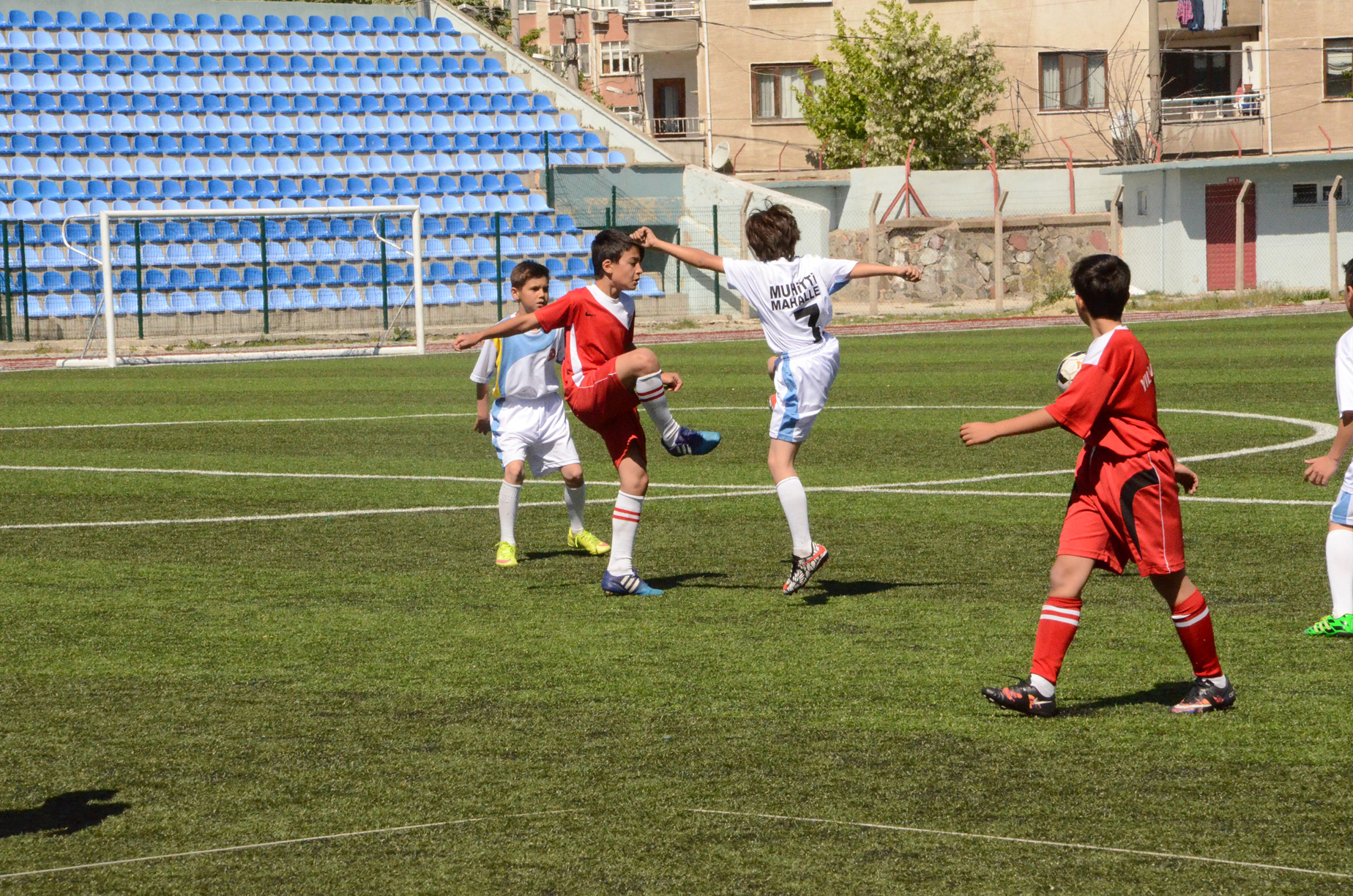 Mahalle Futbol Turnuvas Final Malar le Sona Erecek