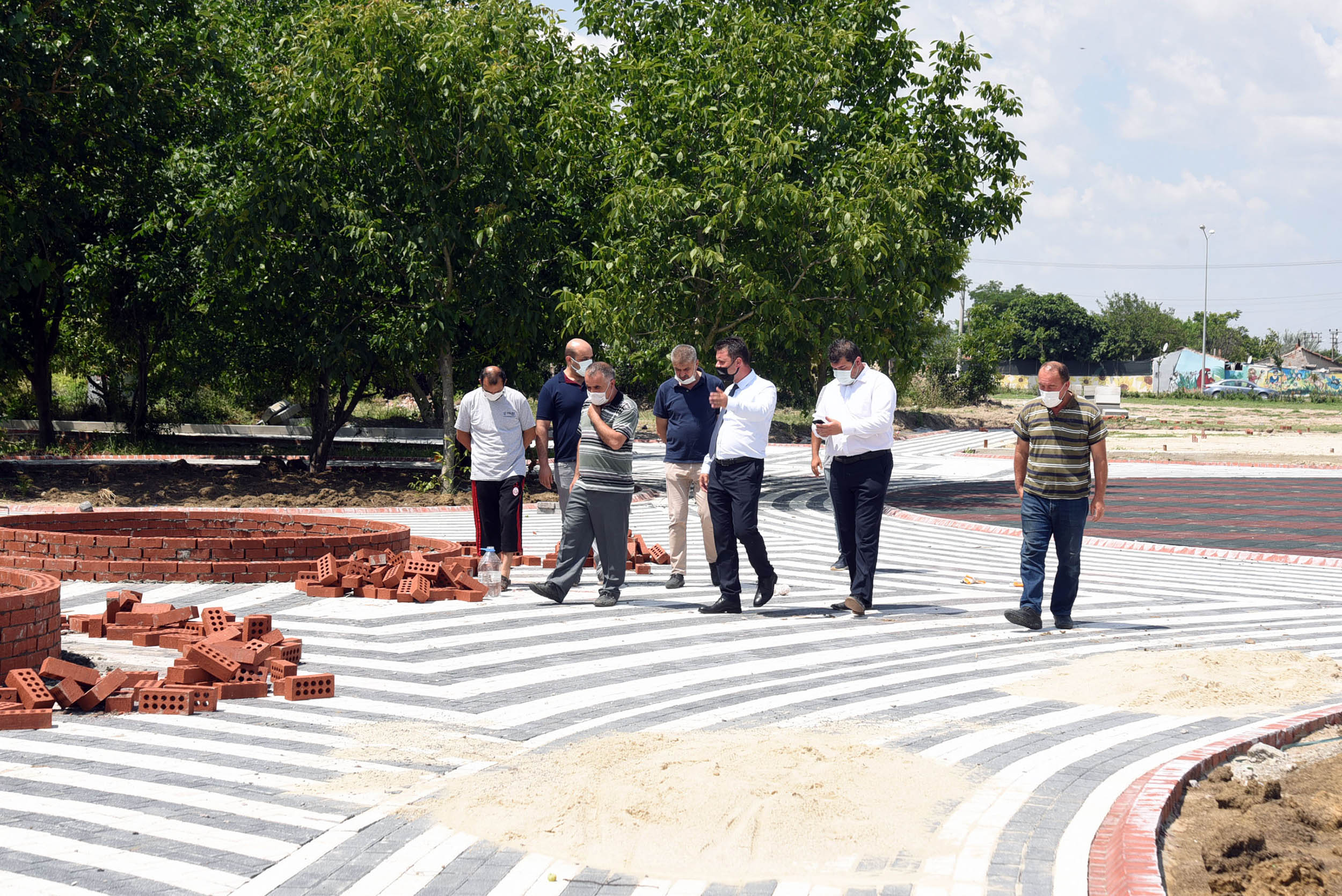 Bakan Sarkurt Baki Sokaktaki Park almasn nceledi