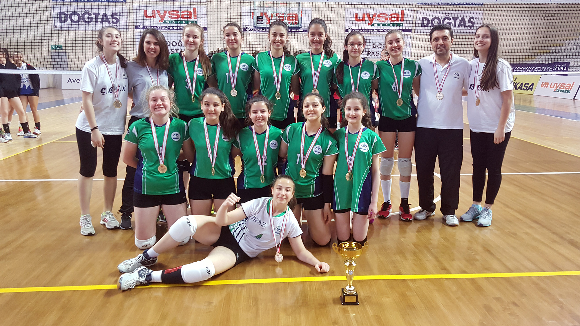 Voleybolcularmz Marmara Blge ampiyonu Oldu